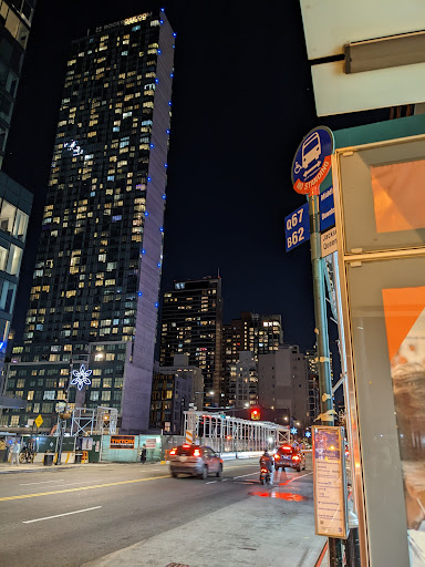 Jackson Ave/Queens Plaza South
