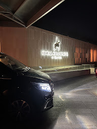 Photo n°12 de Allo VTC Reims / Airport Shuttles & Champagne Tours à Reims (Agence de visites touristiques)