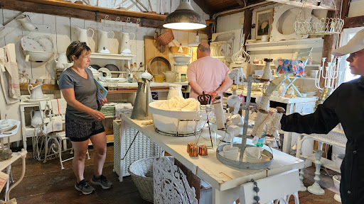 Hopkins House Bakery and Gift Shop - Thumbnail