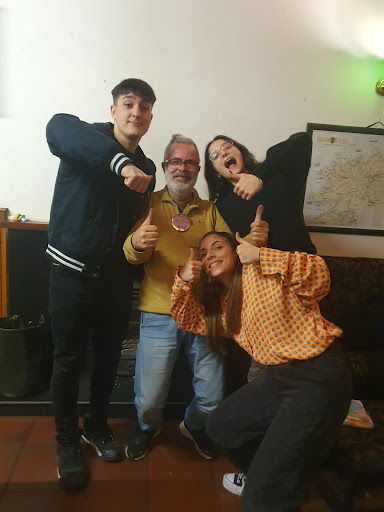 Frank's Traditional Lounge Bar and Off Licence Gallery - United Kingdom