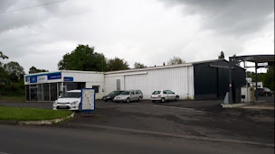 Photo n°1 de TOP GARAGE - GARAGE LE RET à Lampaul-Guimiliau (Garage automobile)