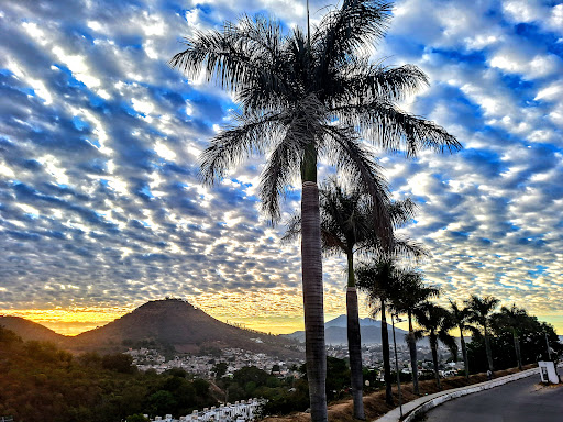 Senderos del Monte Park