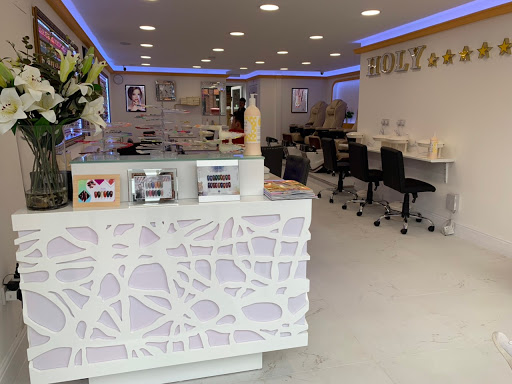 Holly Nails & Spa