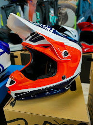 Photo n°38 de MX START THE SHOP MAGASIN MOTOCROSS à Châteauneuf-les-Martigues (Atelier de réparation pour motos)