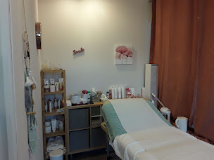 Photo n°2 de Le Salon d'Aurélie à Cannes (Salon de manucure)