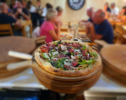 Photo 4 - AUTOUR DE LA PIZZA