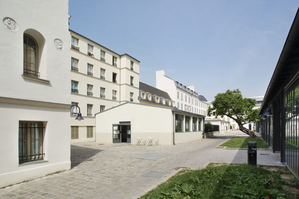 Polka Galerie by null