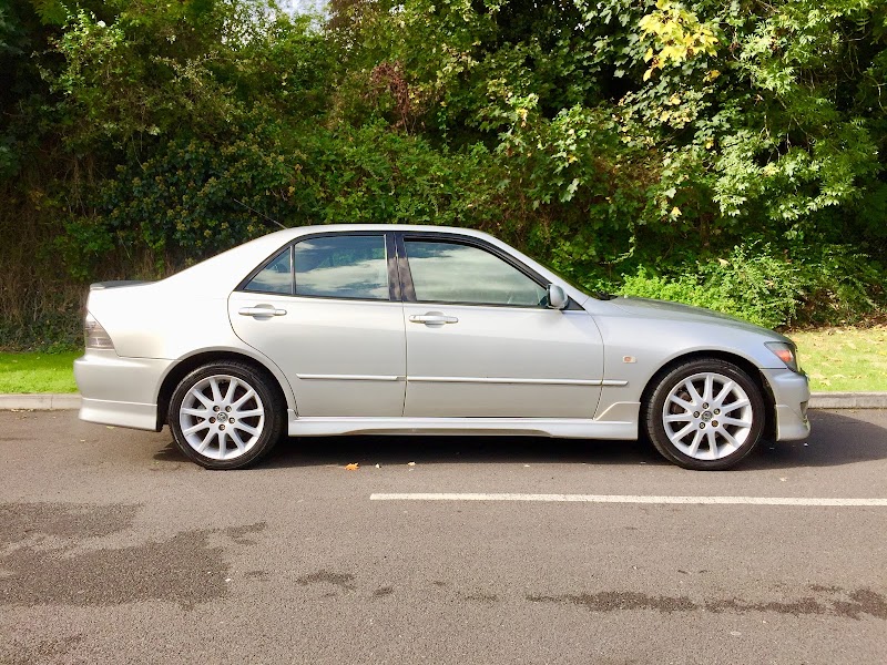 iCars UK photo 2