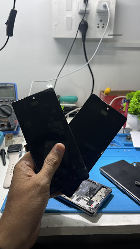 Google pixel display repair in Mysore. Professional smartphone repair at Phonefix Professionals.… post image