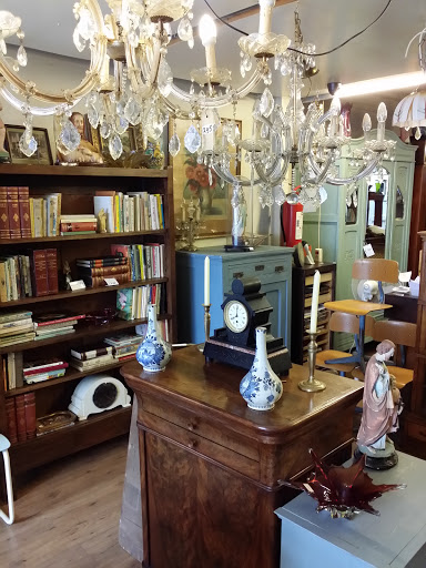 slats Antiques - Thumbnail