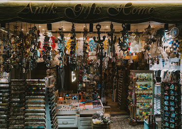 Antik gifts shop