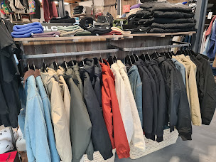 Photo n°4 de Evasion Skateshop Auray à Auray (Magasin de vêtements de sport)