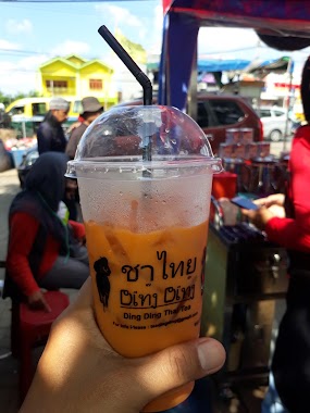 Ding Ding Thai Tea Ujung aspal, Author: Wiknyo Raharjo