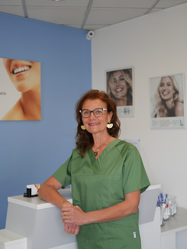 Dentiste - Dr Corinne Leroy - Thumbnail