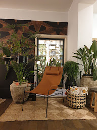 Photo n°5 de Boutique AMPM Paris Victor Hugo à Paris (Magasin de meubles de bureau)