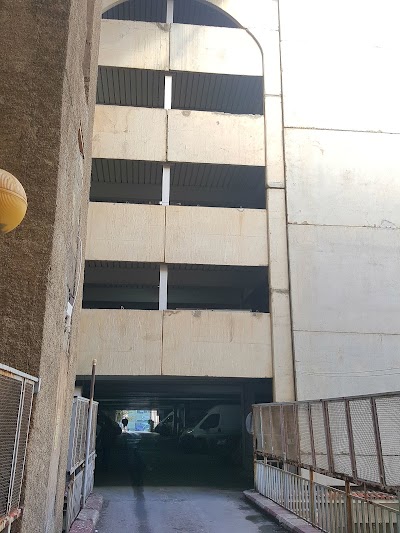Photos of Parking de la Place des Martyrs