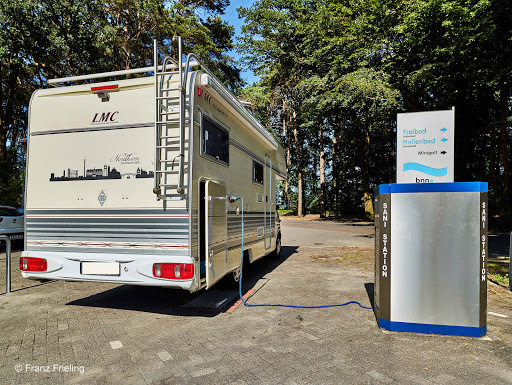 Wohnmobilstellplatz Am Waldbad in Uelsen - Thumbnail