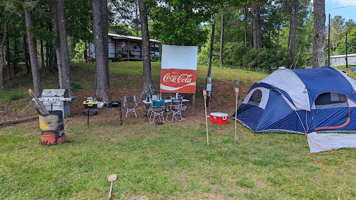 Lovelands Lakeside Camp & Market - Thumbnail
