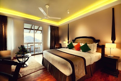 Photos of Earl's Regent Hotel