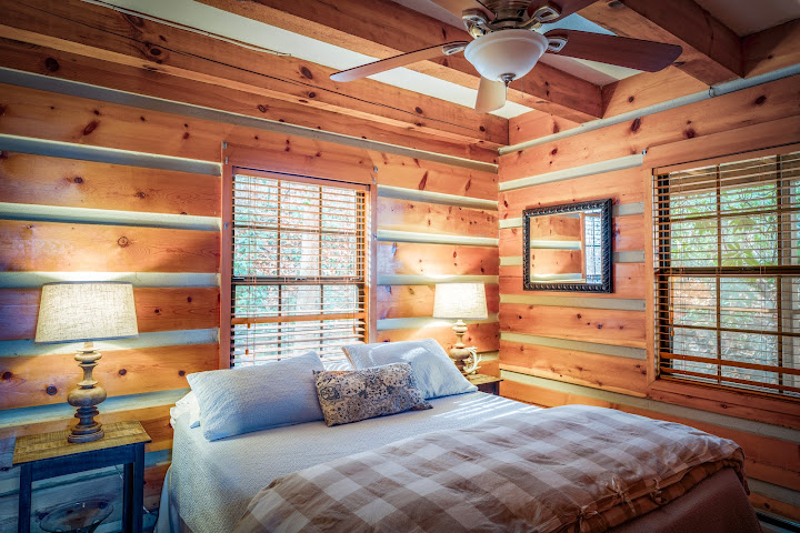 The Blue Ridge Cabin by null