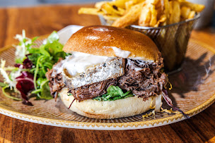 Photo n°1 de Vertical'Art La-Valette-du-Var (Toulon est) à La Valette-du-Var (Centre d'escalade)