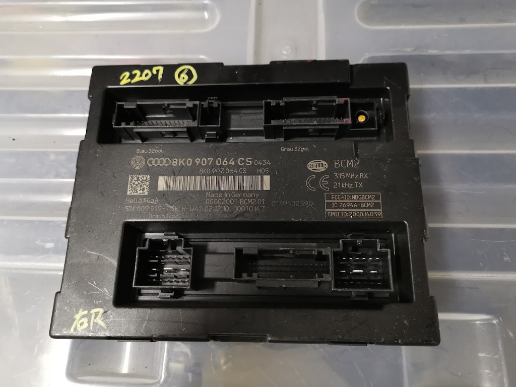 Weltune Auto Services - car servicing Singapore facility photo 2