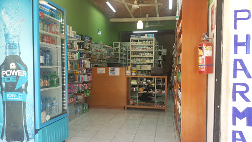 Farmacia Farmaplus Pharmacy Gallery - Mexico