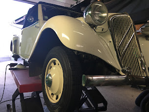 Photo n°5 de Pneucollection.com à Poids-de-Fiole (Magasin de pneus)