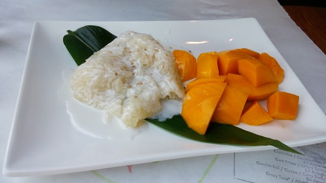 Gindi Thai Restaurant / Sushi / Bar