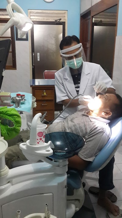 Dentist