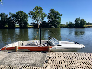 Photo n°6 de Nautic Club de Taillebourg - Ski nautique wakeboard charente maritime à Taillebourg (Club de ski nautique)