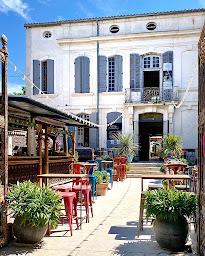 Photo n°3 de Bistrot Les Pieds dans l’Eau à Saint-Rémy-de-Provence (Bar à vin)
