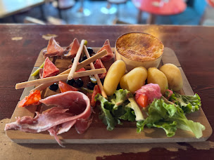 Photo n°2 de Le Club Kitchen and Bar à Briançon (Bar)