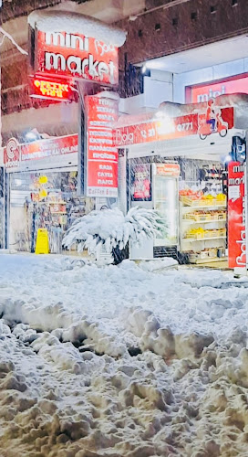 Bola Stores - Γλυφάδα