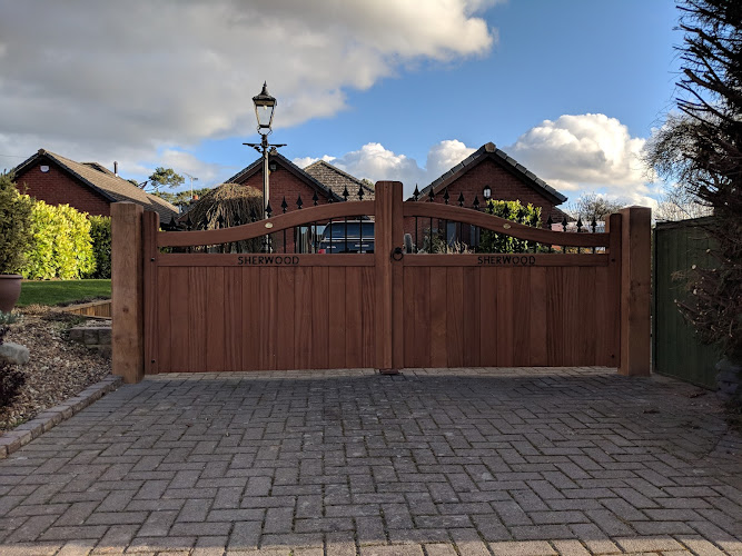 E Reynolds Fencing