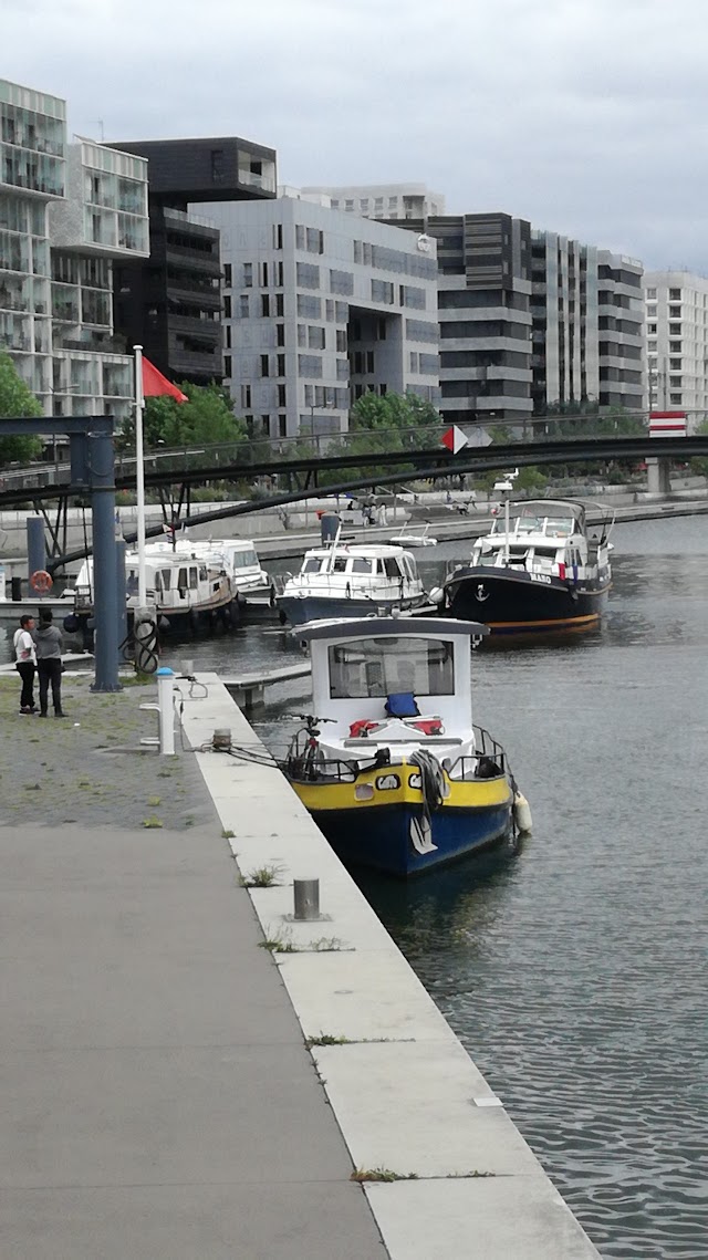Le port de Saône