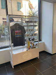 Photo n°17 de RENAULT MENTON - RRG à Menton (Concessionnaire automobile)