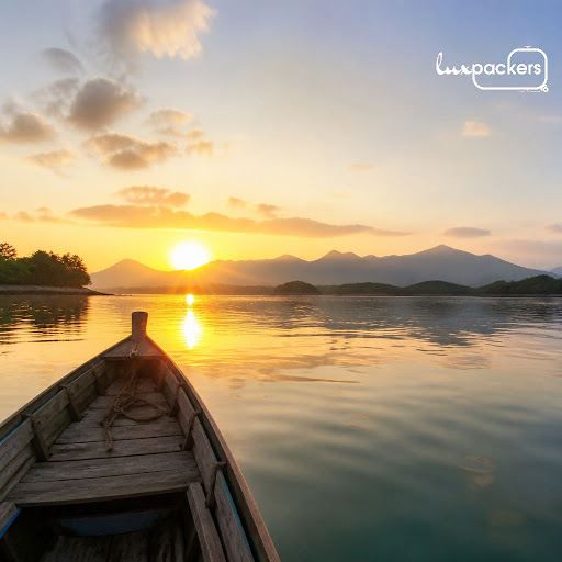 Imagine starting your day on calm water as the first rays of sun paint the sky gold. At LUXPACKER… post image