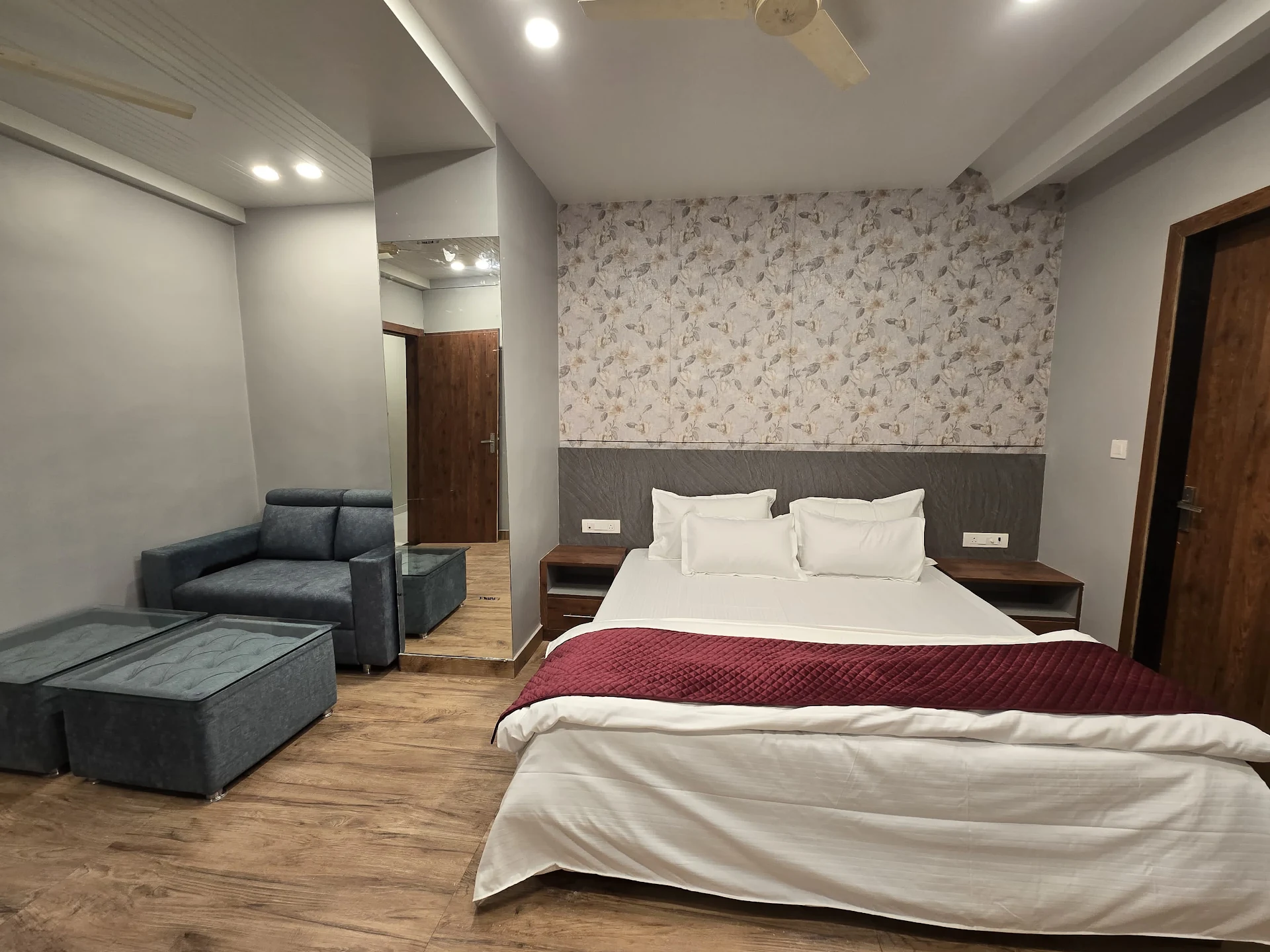 The Gaurav Hotel And Restaurant