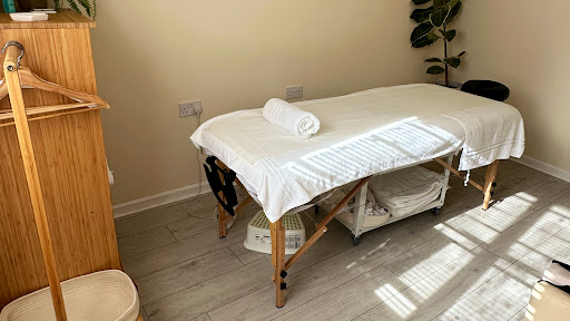 Yuenique Massage Therapy