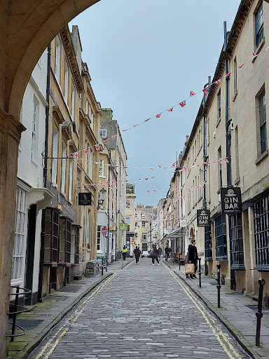 Bath Shopping - Visual