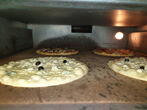 Photo 2 - DOOGGY DOG PIZZ'