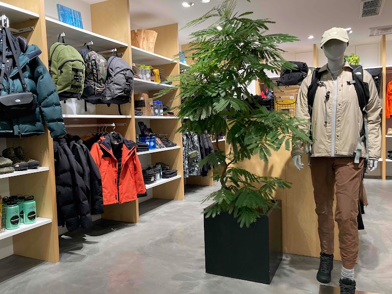 THE NORTH FACE+ (ザ・ノース・フェイス プラス) 松山