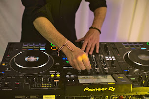 Photo n°4 de Animastar à Saint-Clair-de-la-Tour (Caviste)