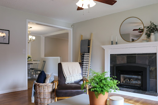 Vienna Gilman Lyon - REALTOR | Paramount Real Estate - Thumbnail