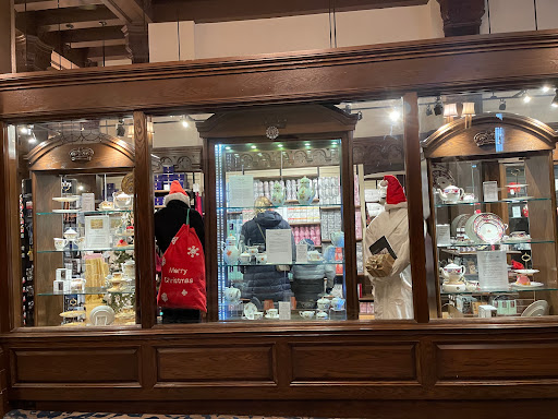 Fairmont Store At The Fairmont Empress - Thumbnail