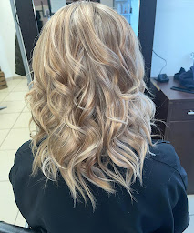 Photo n°11 de Styl'Coiffure Laetis à Cénac-et-Saint-Julien (Salon de coiffure)