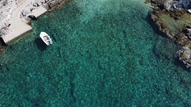 Uvala Mekićevica 4 Uvala Mekićevica 4, 21450, Hvar