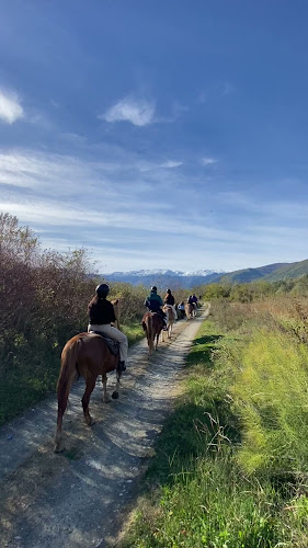 Horse-Ranch Manippos “Loutra Pozar” (χώρος αναψυχής, ιππασία, καφέ-αναψυκτήριο)