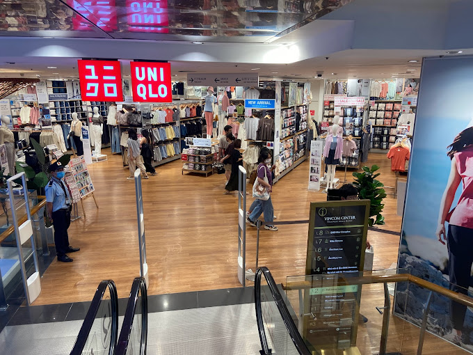 UNIQLO Vincom Phạm Ngọc Thạch